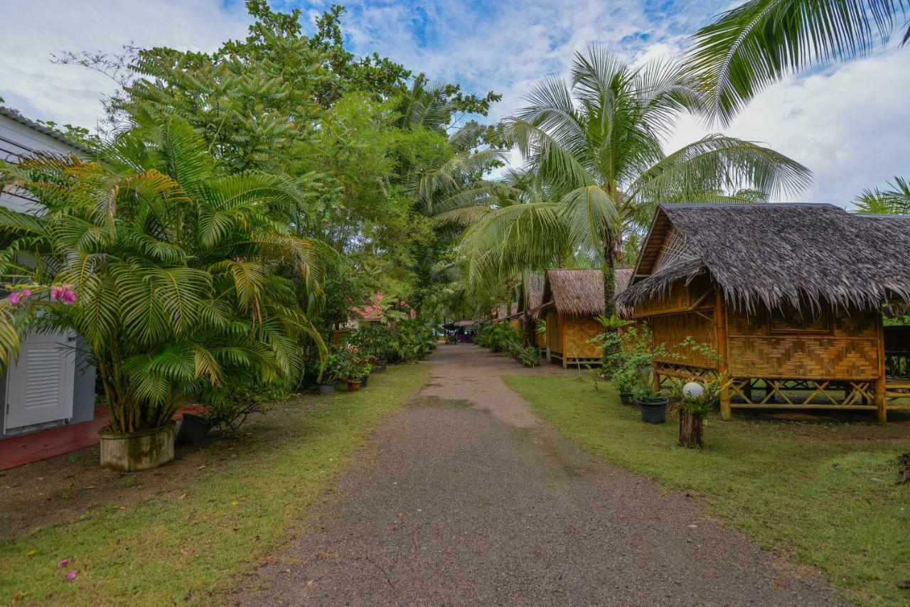 Bananas Resort & Restaurant Tha Lane Bay Exterior photo