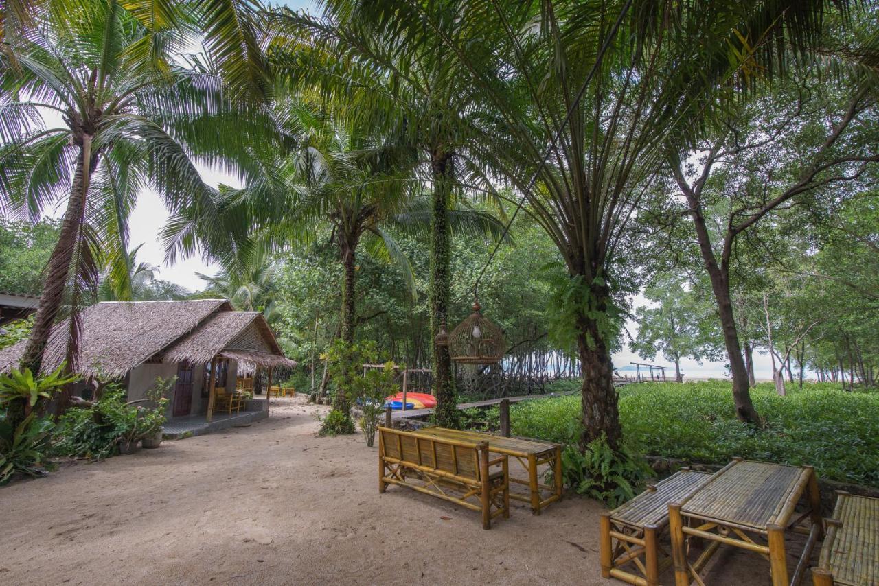 Bananas Resort & Restaurant Tha Lane Bay Exterior photo